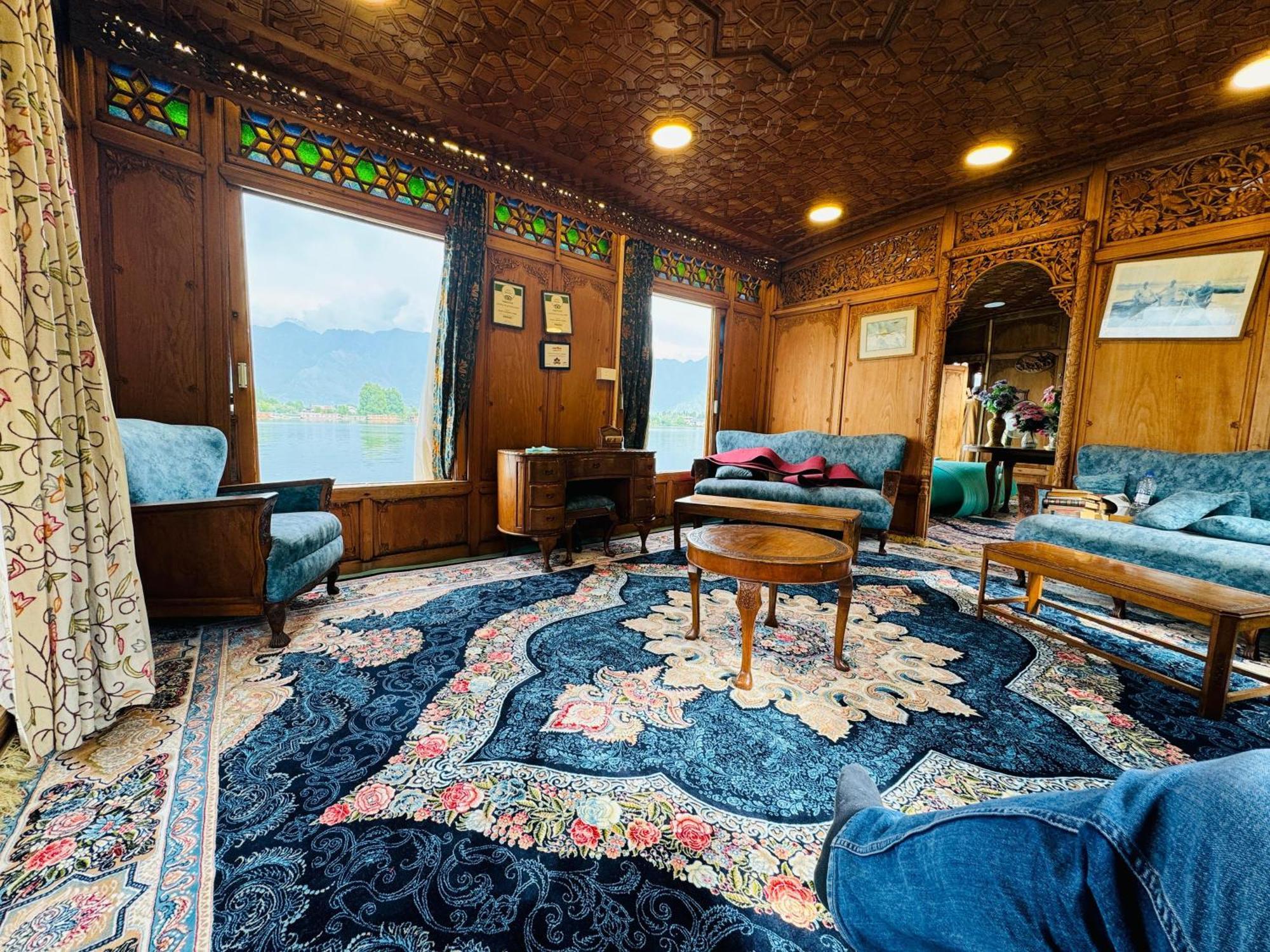 Hotel Peacock Houseboats Srīnagar Exterior foto