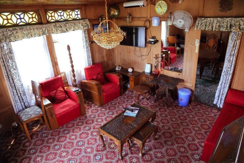 Hotel Peacock Houseboats Srīnagar Exterior foto
