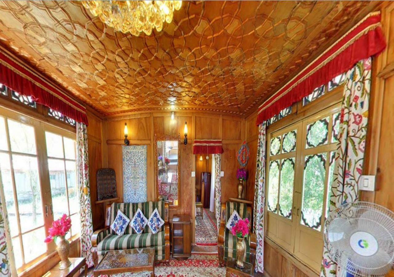 Hotel Peacock Houseboats Srīnagar Exterior foto