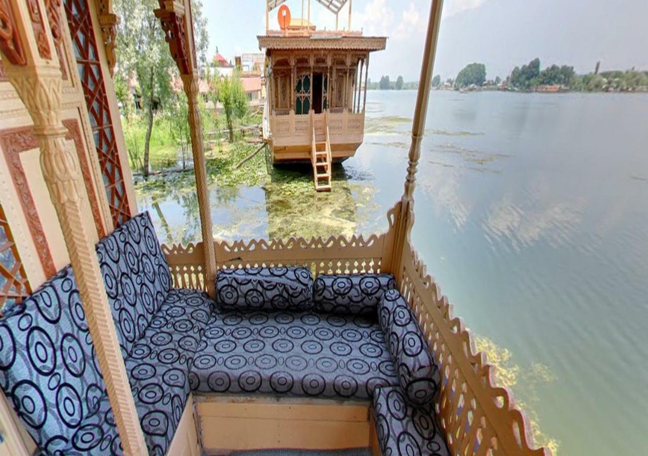 Hotel Peacock Houseboats Srīnagar Exterior foto