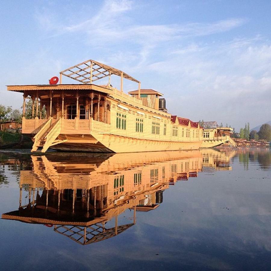 Hotel Peacock Houseboats Srīnagar Exterior foto